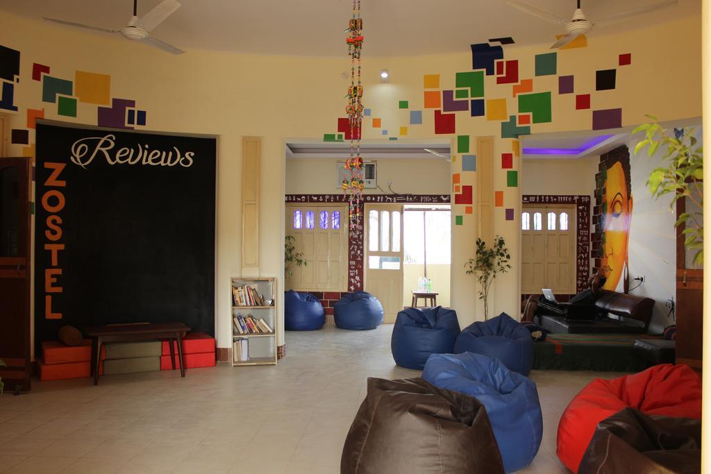 Zostel Varanasi Hostel Buitenkant foto